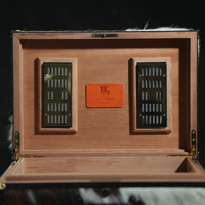 Afidano Year of the Horse Cigar Humidor – Genuine Horsehair, Alligator Belly Leather Trim, Spanish Cedar, Built-in Hydration Compartments