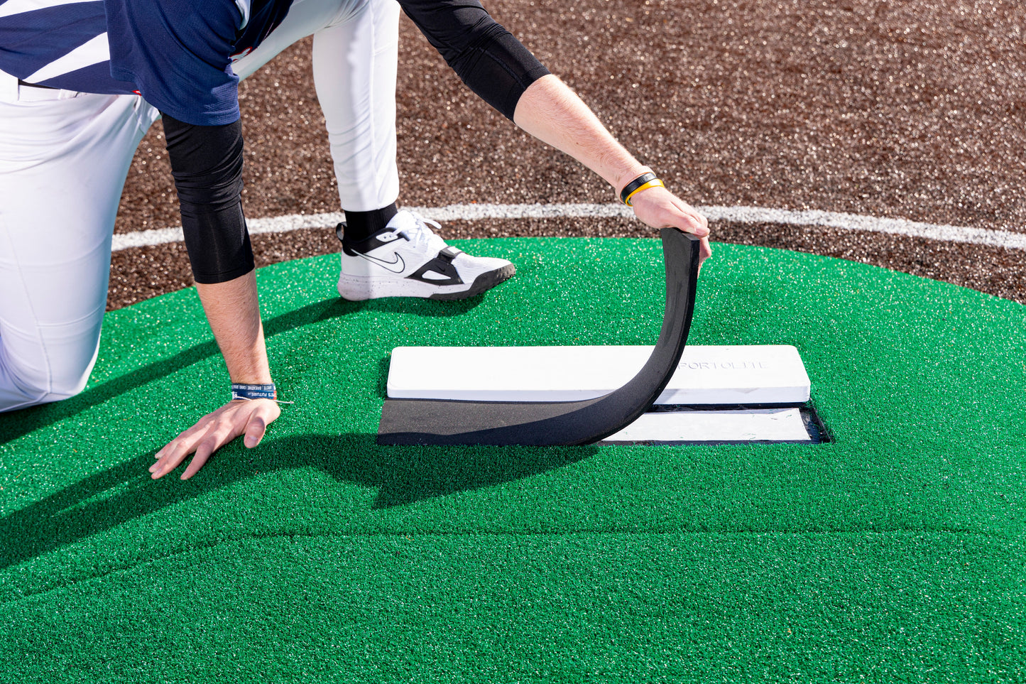 Portolite 8" One-Piece Game Mound - 8125GREEN1PC