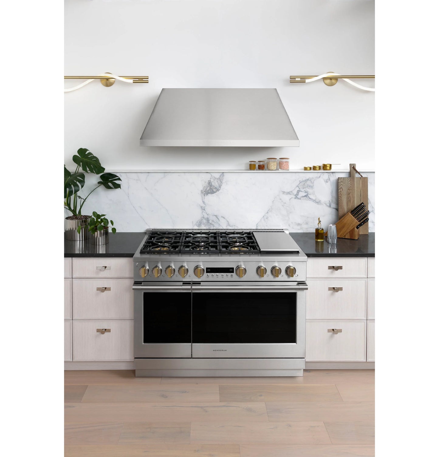 Monogram ZGP486NDTSS 48" All Gas Professional Range with 6 Burners and Griddle Stainless Steel - ZGP486NDTSS